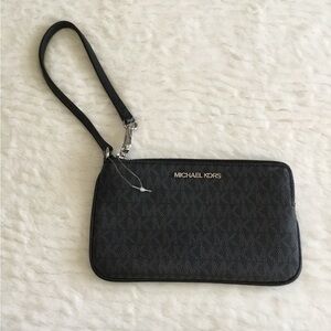 Michael Kors Black Wristlet Jet Set Monogram